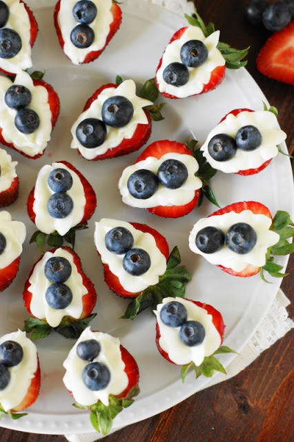 Red-White-and-Blue-Strawberry-Cheesecake-Bites 20
