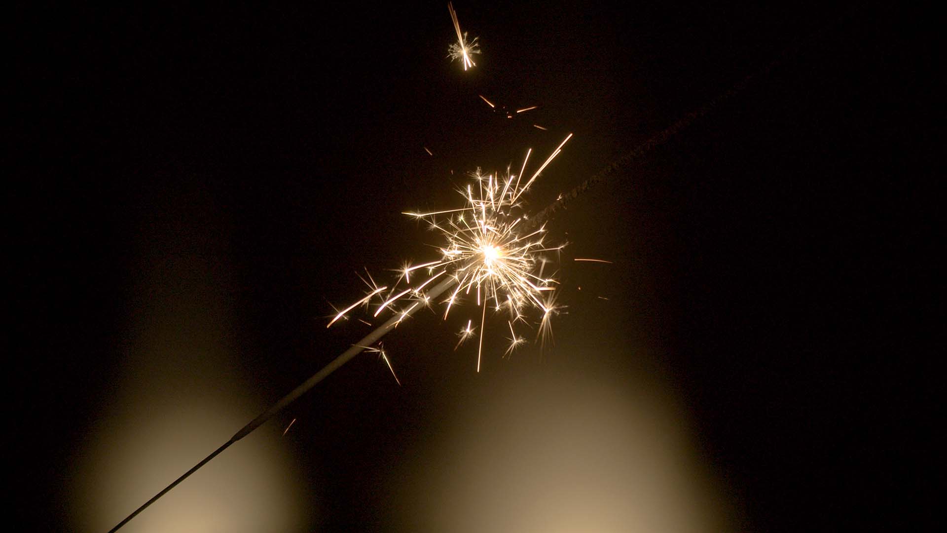 14 Inch Gold Sparklers – 32 Pack For Weddings, Parties, Celebrations (Long Burn Time)